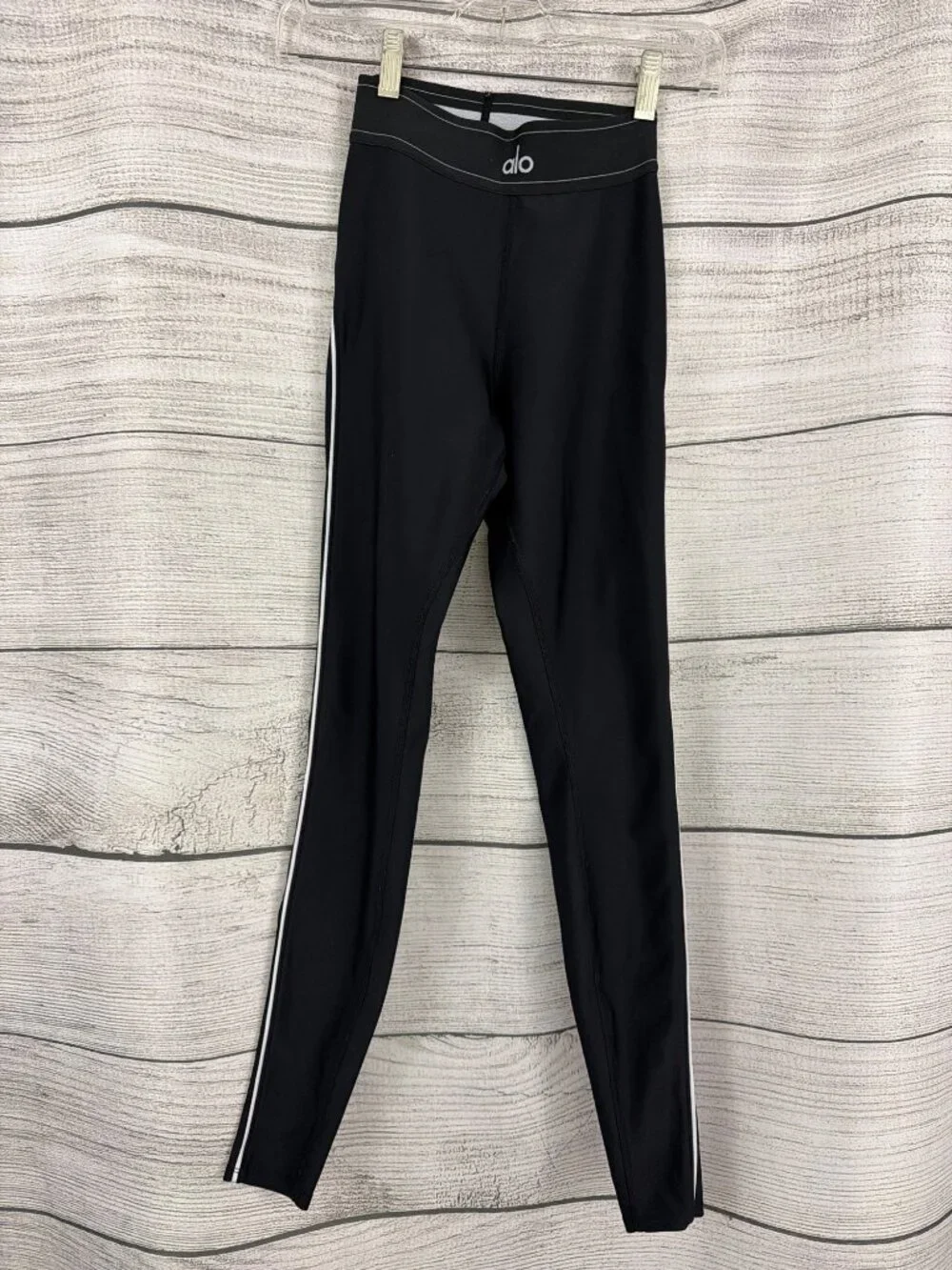 Alo Suit Up Airlift leggings Size XXS